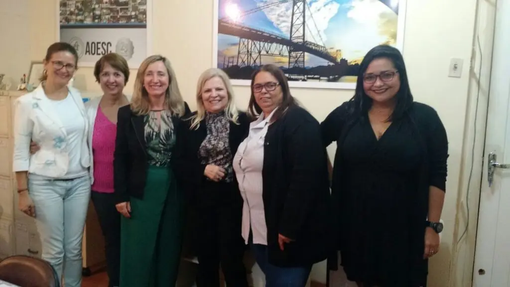 Diretoria Executiva Gestão 2017/2019 O.E Katarina Grubisic, O.E Eva C. Padilha da Costa, O.E Diléia Pereira Bez Fontana, O.E Marilys de Souza Barreto, O.E Lucia M. dos Santos Machado e O.E Juliana Maués S. Clarino