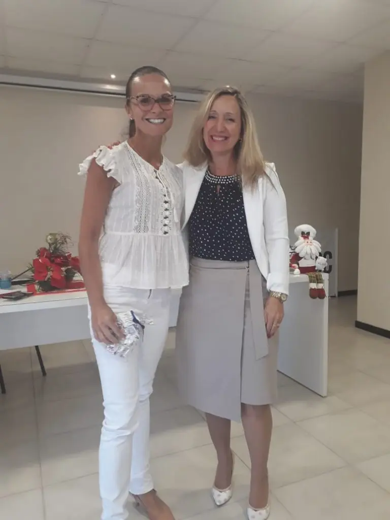 Presidente O.E. Diléia Pereira Bez Fontana com a Palestrante Dra Ana Paula Callado Czernay, da AGEMED