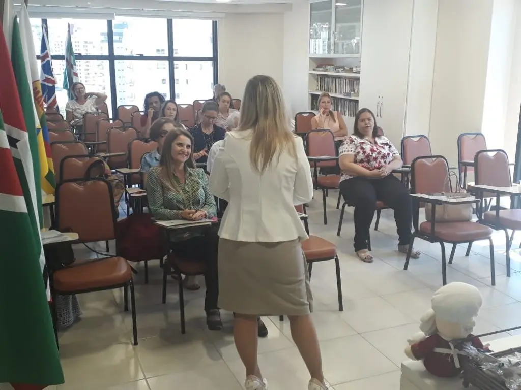 Presidente O.E. Diléia Pereira Bez Fontana, dando as boas vindas ao Evento.