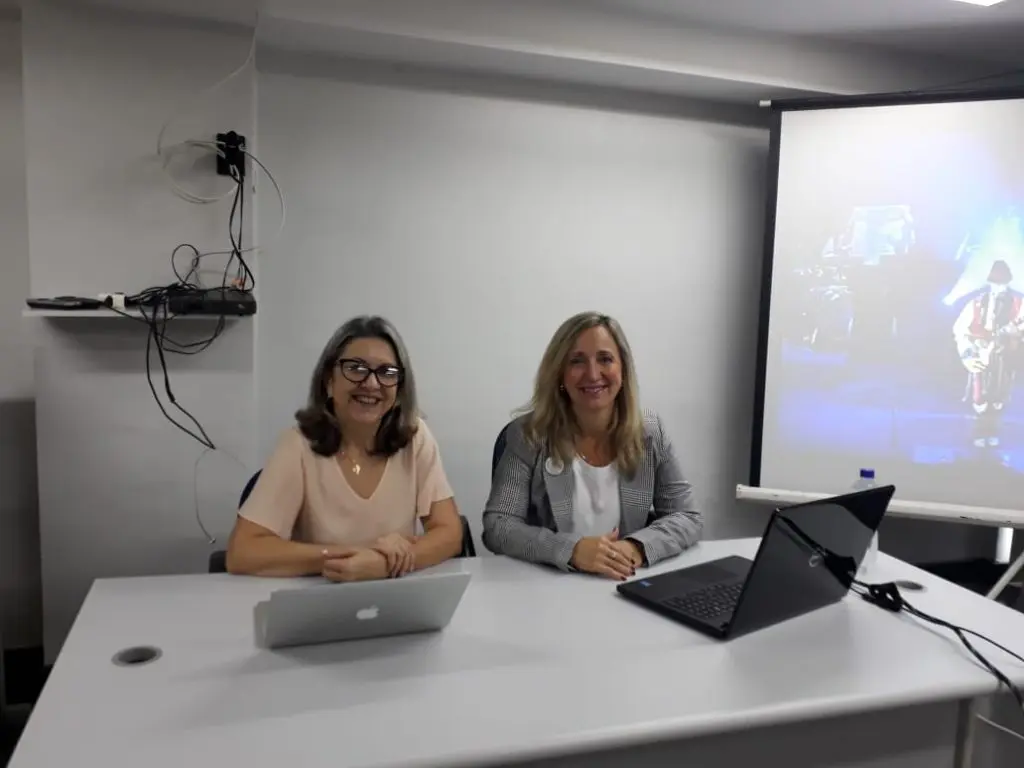 Presidente da AOESC, Sra. Diléia Pereira Bez Fontana com a presidente da ASESC, Sra. Rosimeri Jorge da Silva