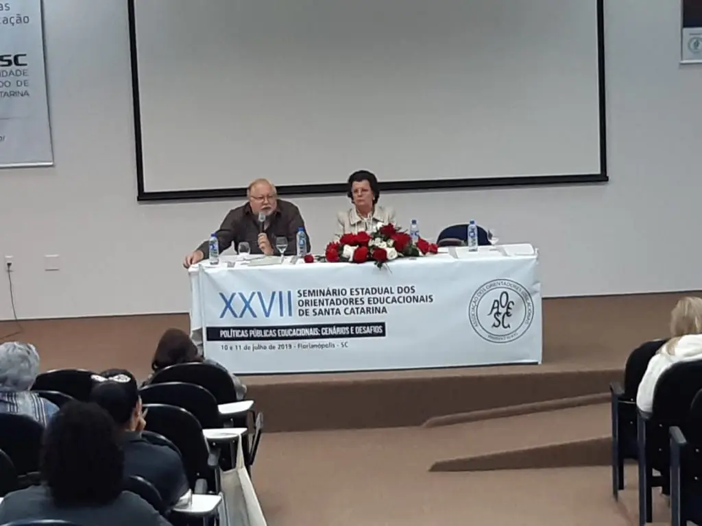 Palestra: “As Reformas da Previdência e as implicações no desenvolvimento das Políticas Públicas”; Palestrante: Prof. Dr. João Alberto Rodrigues de Souza (SINESP). Coordenadora de Mesa: Profa. Maria de Andrade da Silva (Presidente da ACP)